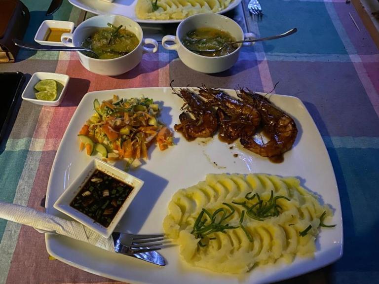 Elena Garden Resort And Restaurant Тринкомали Экстерьер фото